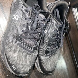 On Women's Black and Gray Athletic Shoes